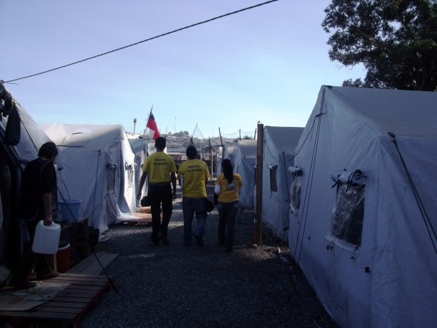 Campo di rifugio nella città portuale di Talcahuano, provincia di Concepción, aprile 2010.